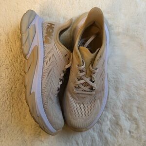 Hoka Clifton Edge Size 8